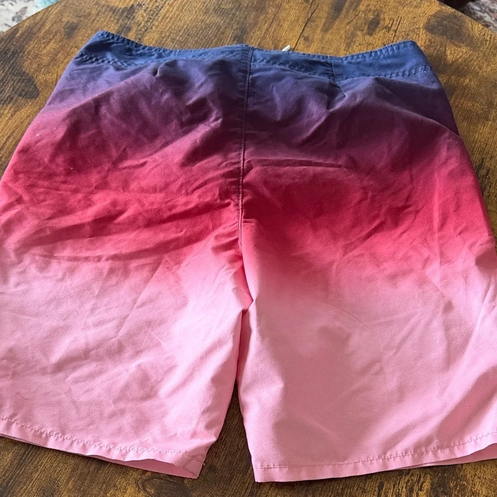 Hollister size 30 Stylish Gradient Board Shorts - Red and Blue
